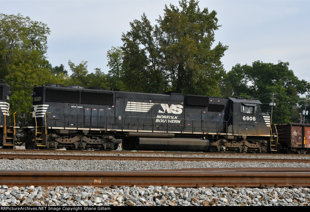 NS 6906 Roster shot.